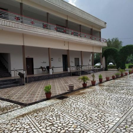 فندق Goyal Bhawan Khātu المظهر الخارجي الصورة