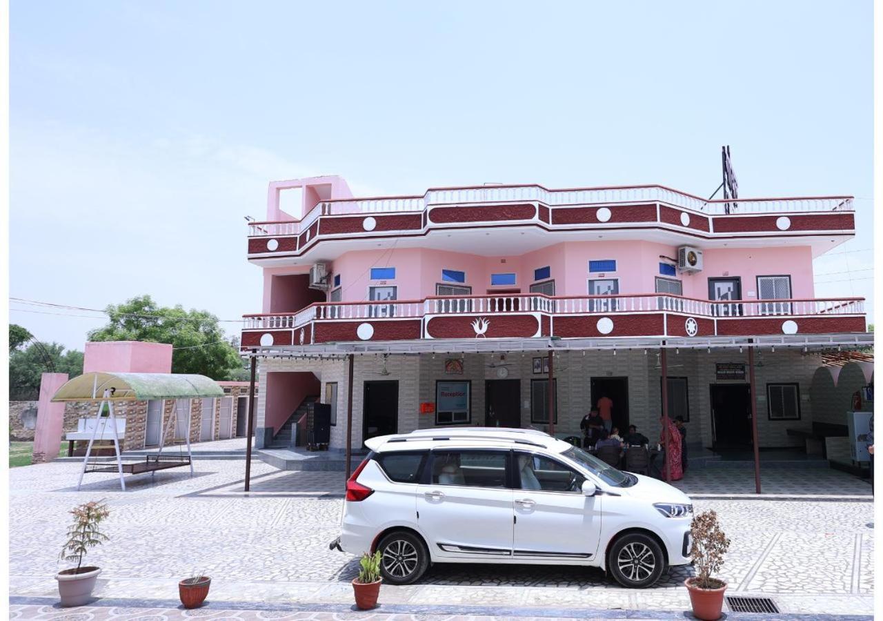 فندق Goyal Bhawan Khātu المظهر الخارجي الصورة