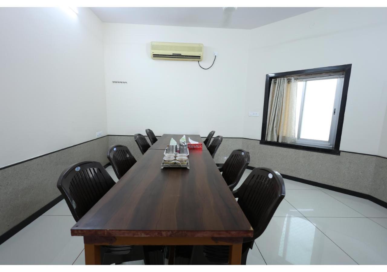 فندق Goyal Bhawan Khātu المظهر الخارجي الصورة
