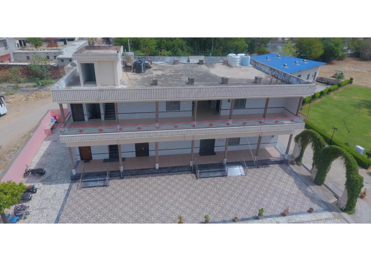 فندق Goyal Bhawan Khātu المظهر الخارجي الصورة